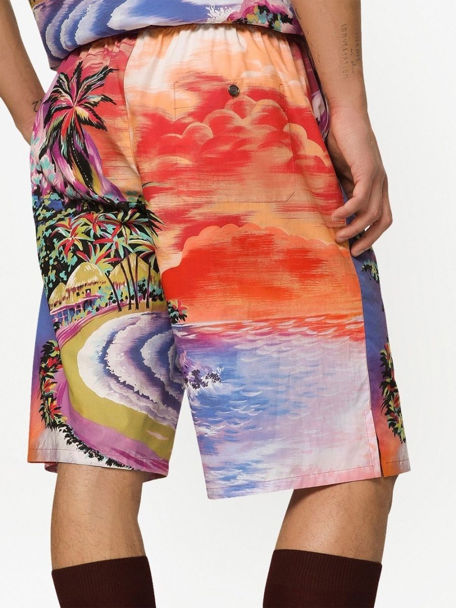 Dolce & Gabbana graphic - print bermuda shorts - mondo moda griffe