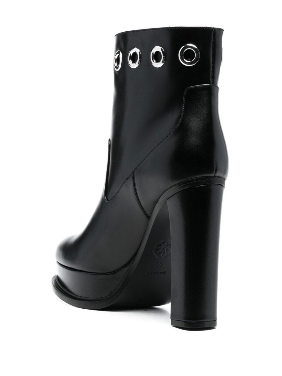 Alexander McQueen heeles boots - mondo moda griffe