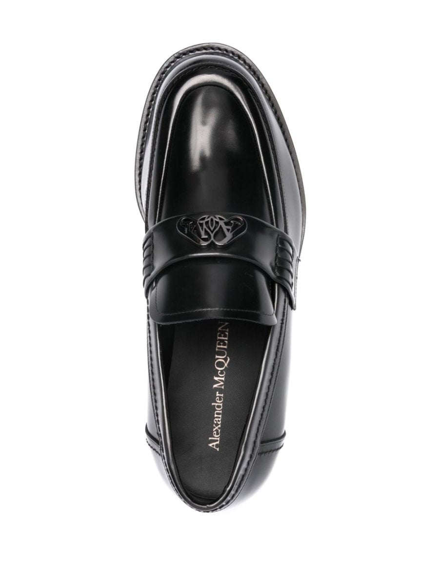 Alexander McQueen logo - plaque Leather Loafers - mondo moda griffe