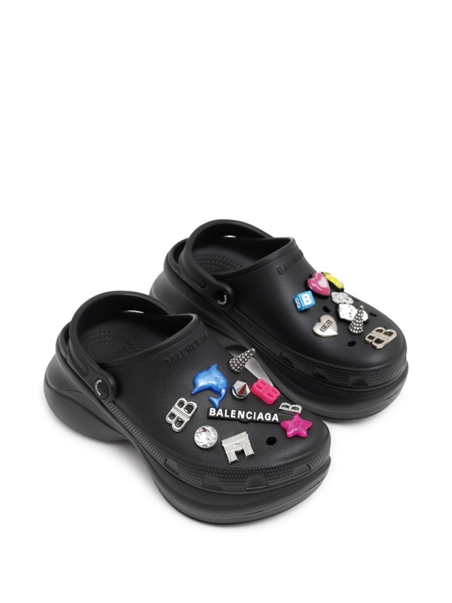 Balenciaga x Crocs Jibbitz mules - mondo moda griffe
