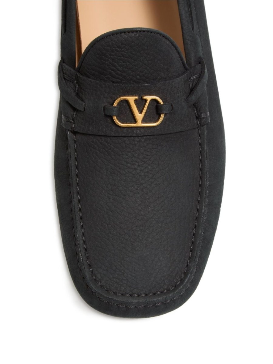 Valentino Garavani Fastaway Driver Moccasin In Deer Suede - mondo moda griffe