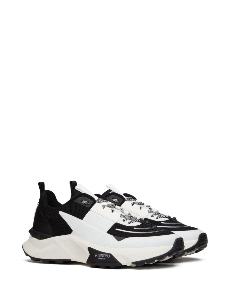 Valentino Garavani True Act panelled sneakers - mondo moda griffe