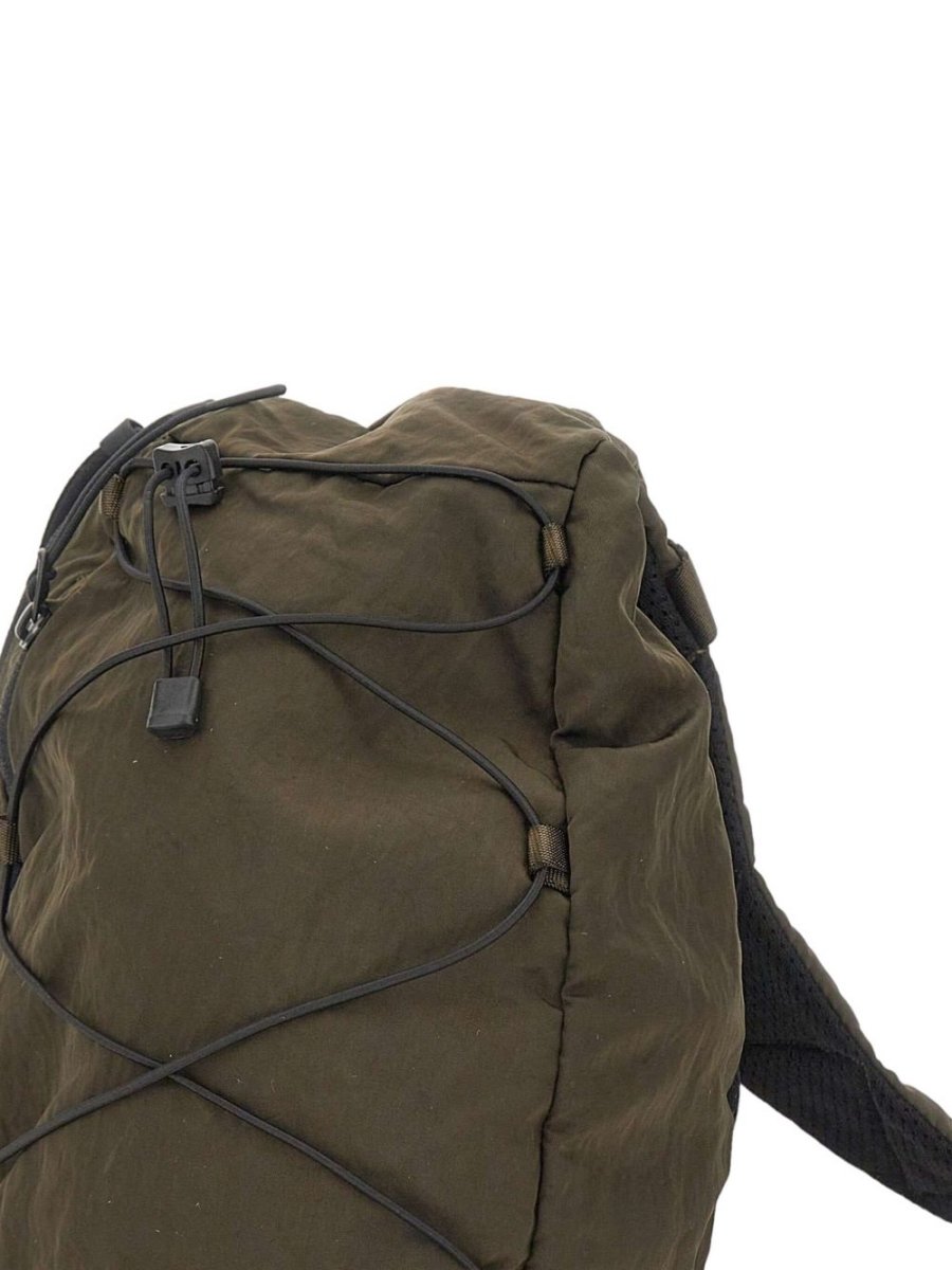 C.P. Company Lens - detail drawstring backpack - mondo moda griffe