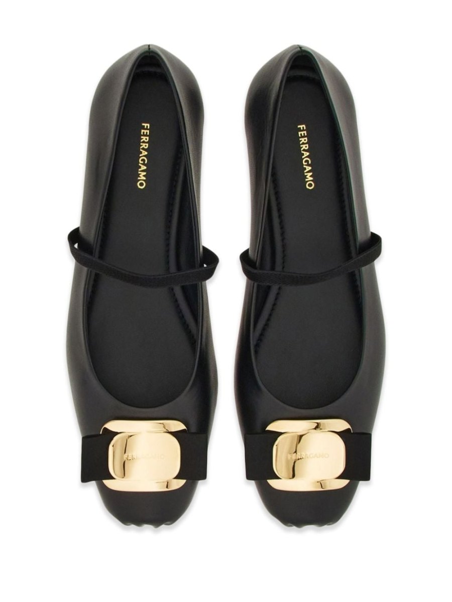 Ferragamo Flat shoes Black - mondo moda griffe