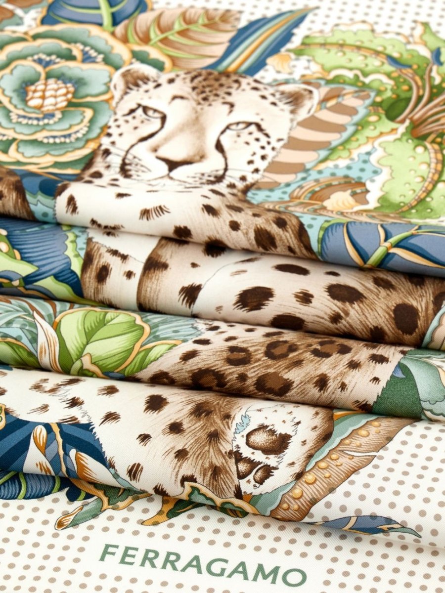 Ferragamo Scarfs Green - mondo moda griffe